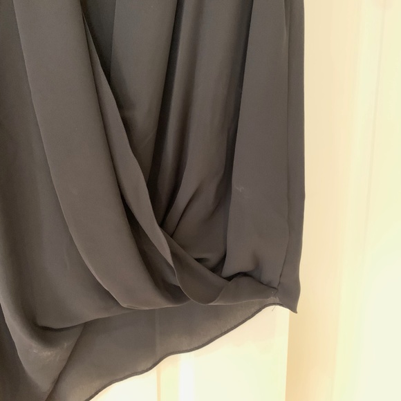 BCBGMaxAzria Black Sleeveless Assymetrical Blouse, Size XXS - Picture 4 of 6